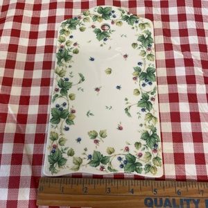 Ivy Trimmed Vintage Trivet or Cutting Board Decor